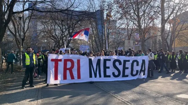 Jedan od transparenata koji nose studenti