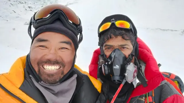 मिंगमा शेर्पासोबत