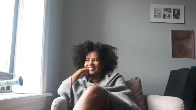 Elleeniin mana jireenyaashee keessatti