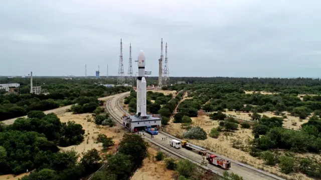 சந்திரயான்-3 நிலவில் எப்படி தரையிறங்கும்?