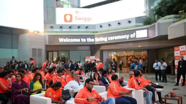 స్విగ్గీ ఉద్యోగులు