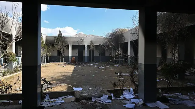 یکم فروری 2026 کو کوئٹہ کے مضافات میں علیحدگی پسندوں کے حملے کے بعد سوختہ پولیس سٹیشن کا منظر