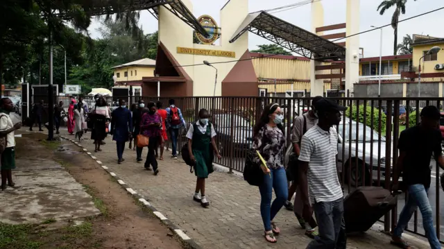 Aworan awọn akẹkọọ nita fasiti