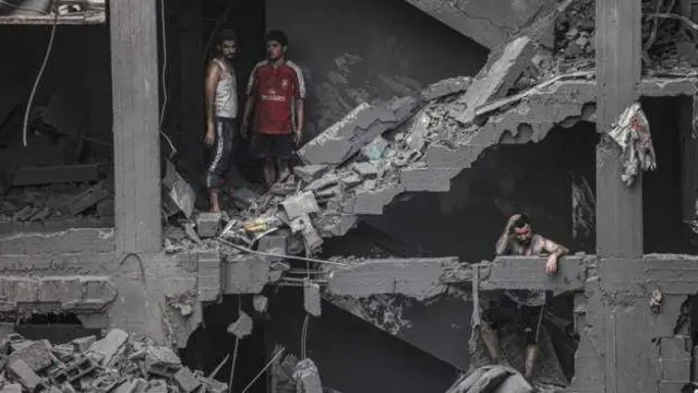 গাজা উপত্যকায় একটি ক্ষতিগ্রস্ত ভবন।