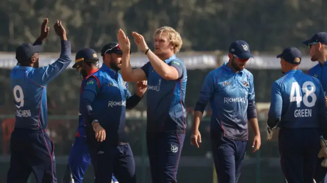 नेदरल्यान्ड्स टोली