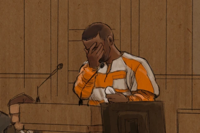 Sawir gacanta lagu sawiray oo muujinaya Cabdicasiis Faarax oo aynaya xilli uu maxkamadda hortaagnaa.