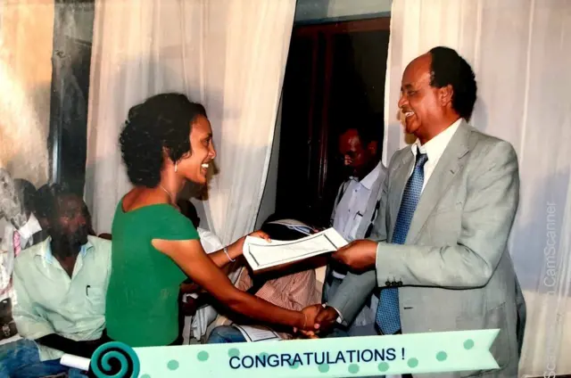 Dr Kume wayita Waraqaa ragaa fudhatu