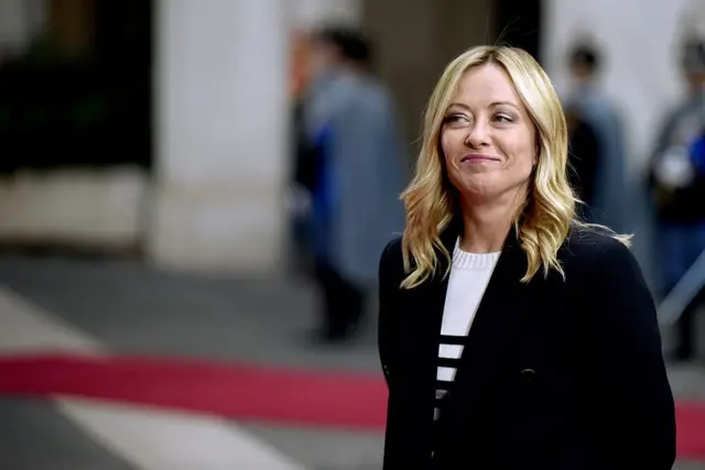 အီတလီဝန်ကြီးချုပ် မယ်လိုနီ