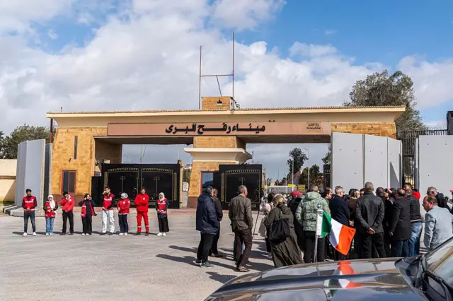 El paso de Rafah el pasado 13 de enero durante la visita de la ministra irlandesa de Exteriores.