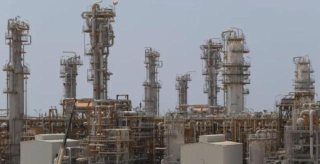 İran mediası dünyanın ən böyük təbii qaz yatağında kompleksin vurulduğunu bildirir