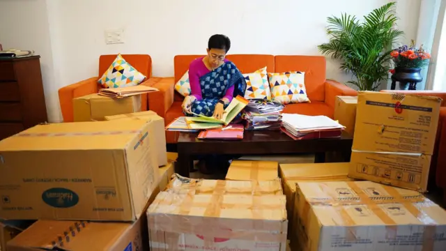 டெல்லி முதல்வர் இல்லம் சர்ச்சை