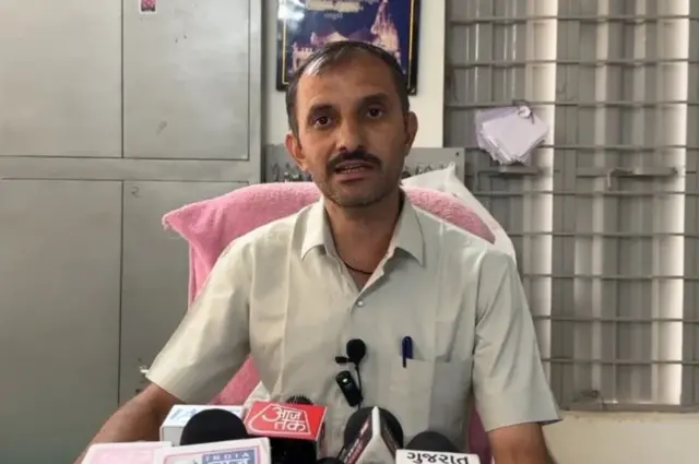 স্কুলের প্রিন্সিপাল রাজেন্দ্র কুমার দাবে।