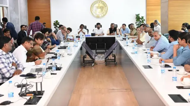 సీఎం రేవంత్ రెడ్డితో సినిమా ప్రముఖుల సమావేశం