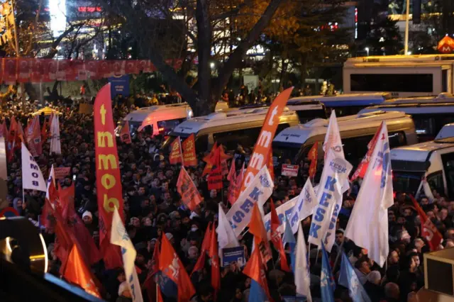 İmamoğlu'nun gözaltına alınması ardından Ankara'da protesto gösterisi