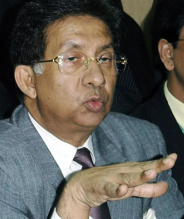 শমসের মবিন চৌধুরী