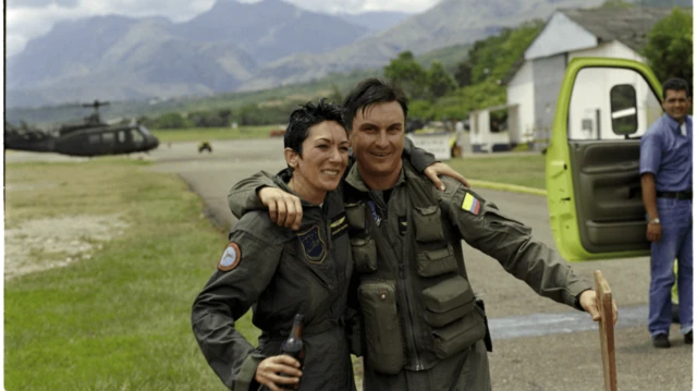 Maxwell y Londoño en Melgar, Colombia, en 2002.