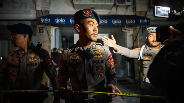 Penggeledahan di lokasi ke-13 tersebut dalam rangka penyidikan kasus yang melibatkan PT PLN (Persero), PT Asabri (Persero) dan PT Krakatau Steel, setelah sebelumnya penyidik melakukan penggeledahan di 12 lokasi berbeda.