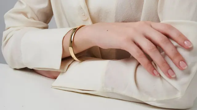 እቶም ዓንኳራት ወርቂ ከም ስልማት ክሳድ፡ ኩትሻ እዝኒ፡ ቀለበት ዝኣመሰሉ ክስርሑ ይኽእሉ