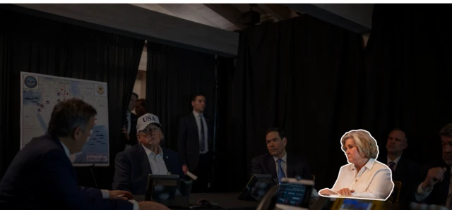 تصویر میں نظر آنے والی واحد خاتون سوزی وائلز ہیں۔