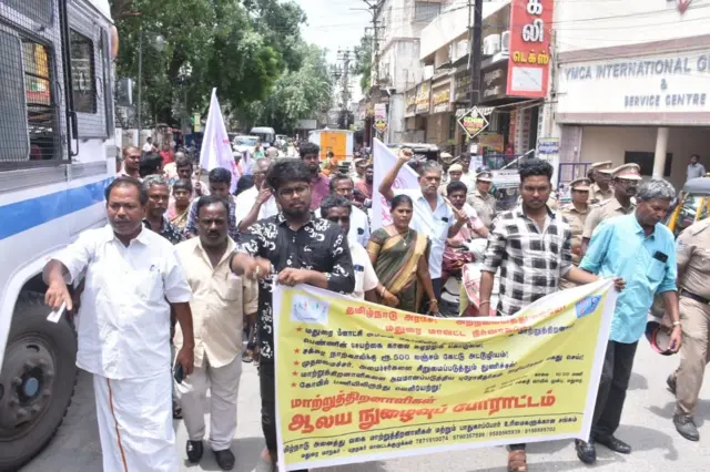 மதுரை மீனாட்சியம்மன் கோவில்