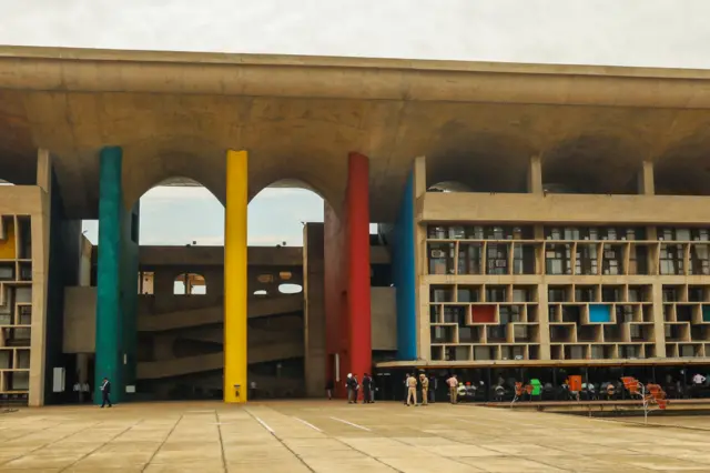 চন্ডীগড়ে পাঞ্জাব ও হরিয়ানা হাইকোর্ট ভবন