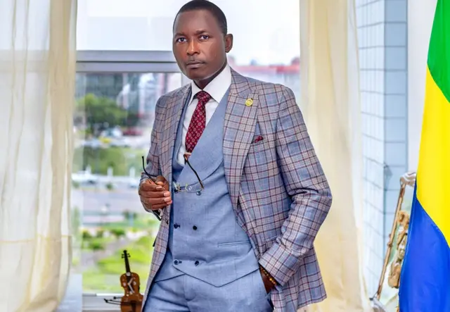 Alain Simplice Boungoueres