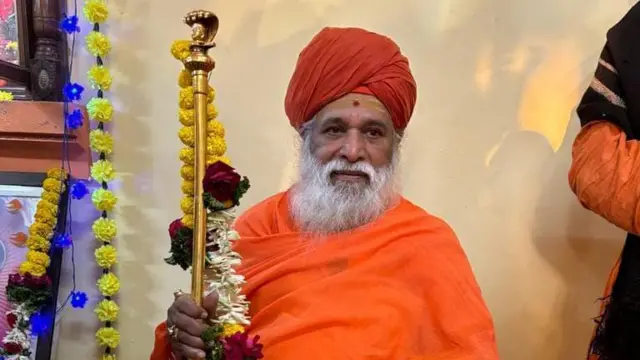 सोलापूर मतदार संघाचे विद्यमान खासदार डॉ. जयसिद्धेश्वर शिवाचार्य महास्वामी