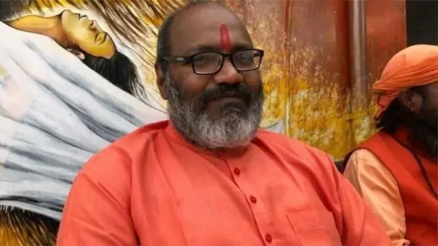 मोहम्मद झुबैर यांच्या विरोधात करण्यात आलेल्या तक्रारीत म्हटलं होतं की, त्यांनी यति नरसिंहानंद सरस्वती यांचा अपमान केला.