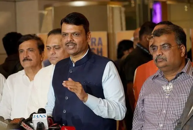 மாநில அரசு பட்ஜெட் கூட்டத்தொடரின் போது 'மகாராஷ்டிரா மத சுதந்திரச் சட்டம் 2026' மசோதாவை சட்டப்பேரவையில் அறிமுகப்படுத்தியது. இருப்பினும், எதிர்க்கட்சிகள் இதற்கு எதிர்ப்பு தெரிவித்துள்ளன. 
