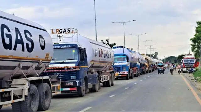 ग्यास आयात