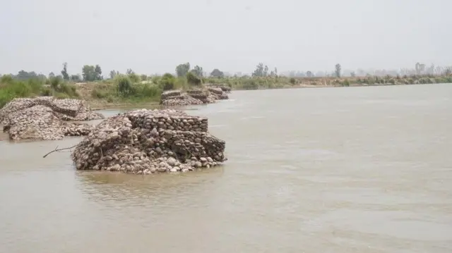 ਪੁਰਾਣੇ ਅਤੇ ਕੱਚੇ ਪੁਲ