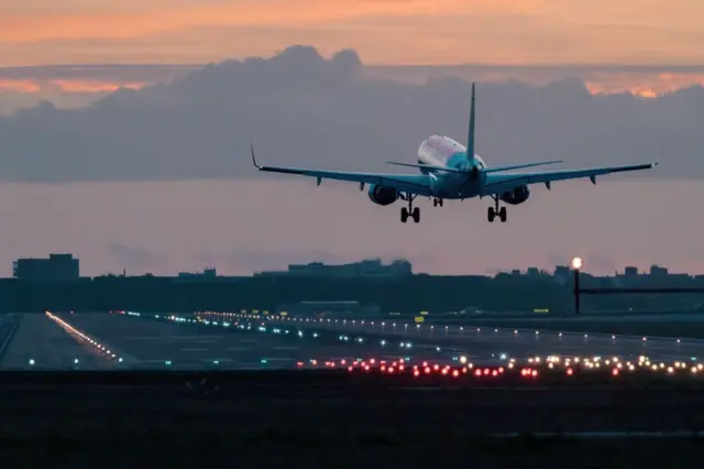 పైలట్, శిక్షణ, ఖర్చు, ఎయిర్ ఇండియా, ఇండిగో