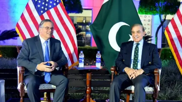 अमेरिकी राजदूत और पाकिस्तान प्रधानमंत्री