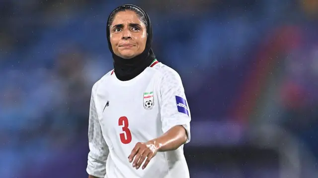 عاطفه رمضانی‌زاده بازیکن تیم ملی فوتبال زنان ایران