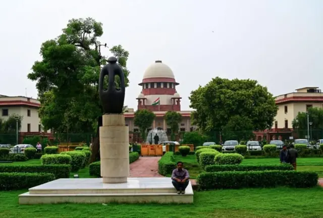 सरन्यायाधीश न्यायमुर्ती संजीव खन्ना यांनी हा कायदा पास झाल्यानंतर झालेल्या हिंसाचाराचा निषेधदेखील केला आहे