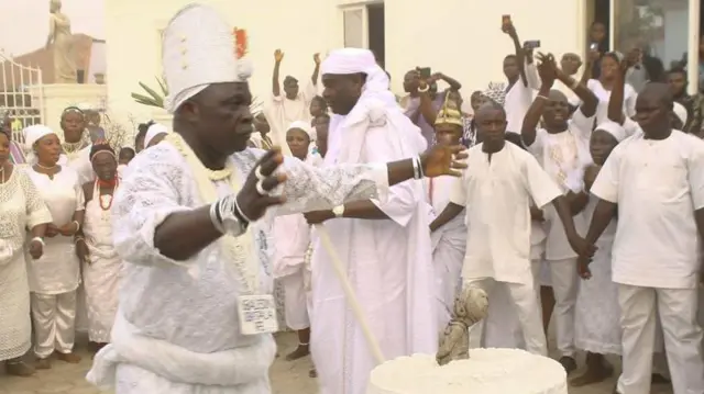 Aworan awọn ẹlẹsin ibilẹ