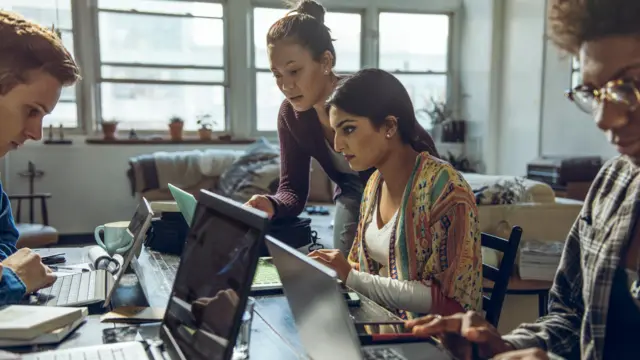 બીબીસી ગુજરાતી અમેરિકા ભારતીય ગુજરાતી યુનિવર્સિટી ડોનાલ્ડ ટ્રમ્પ જો બાઈડન એજ્યુકેશન કૉલેજ વિદ્યાર્થી યુએસએ