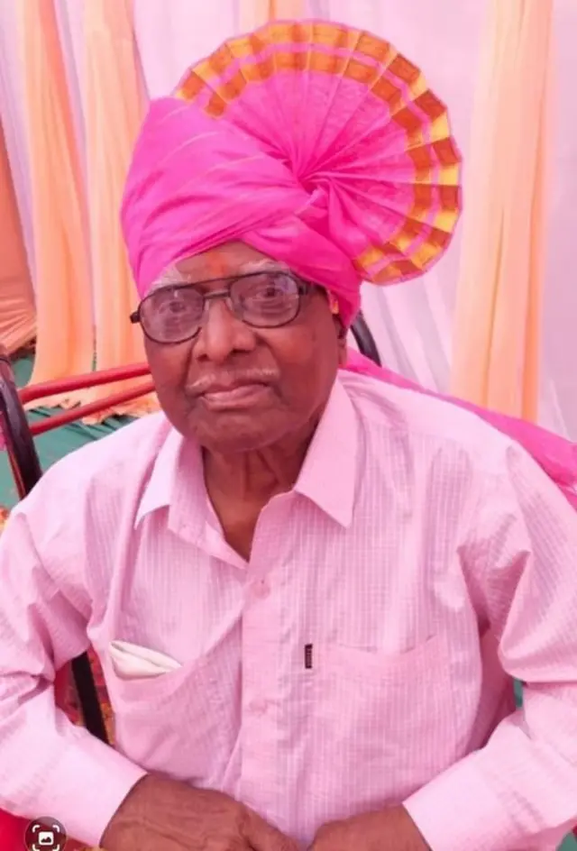 महादेव मोरेः कानडी मुलखात गिरण चालवून मराठी वाचकांवर 'मत्तीर' घालणारा लेखक