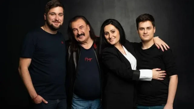 На сцені Степан Гіга часто виступав із своїм сином Степаном, донькою Квітославою та внуком Даніелем, зі сцени щиро розповідаючи молоді, що його діти та внук - це найголовніше в його житті