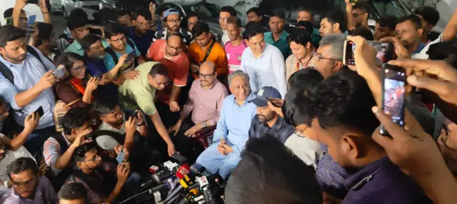 বিসিবি সভাপতির বাসায় চলে প্রায় দুই ঘন্টার জরুরী বৈঠক