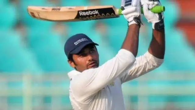 जम्मू-काश्मीर क्रिकेट संघाचा कर्णधार पारस डोगरा