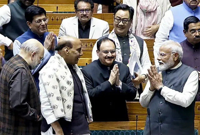 नरेंद्र मोदी