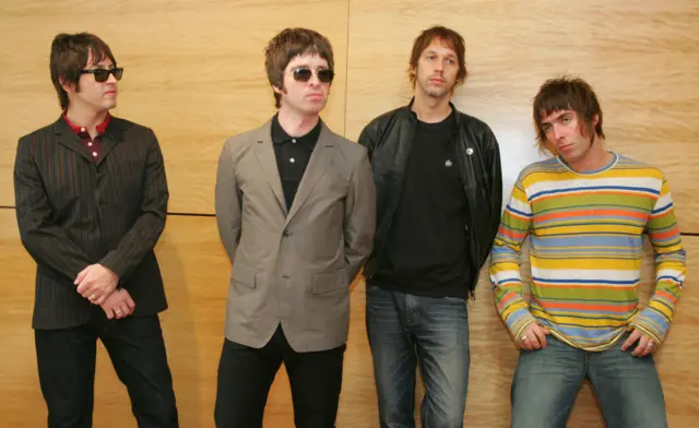 Membros da bandajogo de roleta que ganha dinheirorock britânica Oasis, o guitarrista Gem Archer, o guitarrista Noel Gallagher, o baixista Andy Bell e o vocalista Liam Gallagher posam durante uma entrevista coletivajogo de roleta que ganha dinheiroHong Kong, 25jogo de roleta que ganha dinheirofevereirojogo de roleta que ganha dinheiro2006