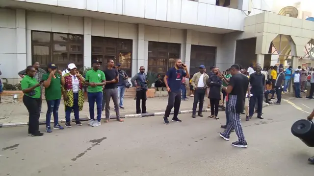 Aworan ẹgbẹ oṣiṣẹ NLC