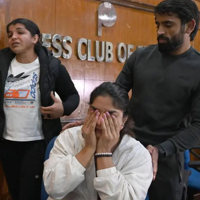 पहलवान साक्षी मलिक, विनेश फोगाट और बजरंग पुनिया