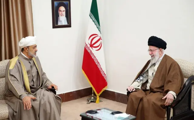 سلطان عمان و خامنه ای