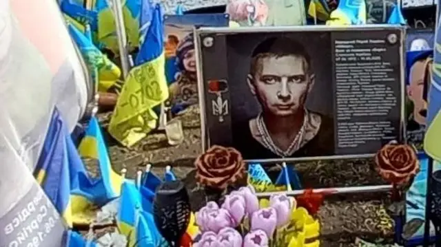 Стихійний меморіал на Майдані