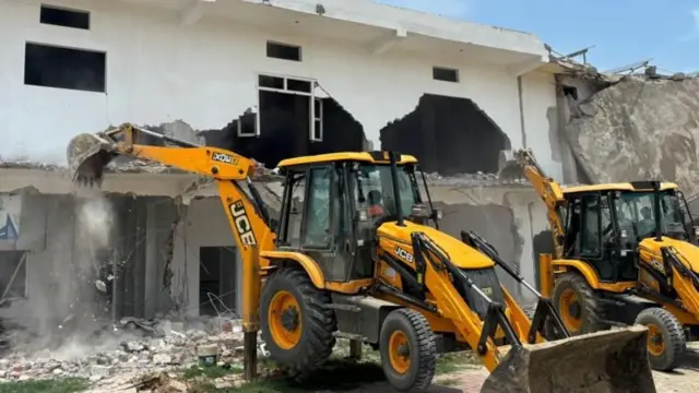 ఉత్తరప్రదేశ్, మతం, హిందూ, ఇస్లాం, యోగి ఆదిత్యనాథ్