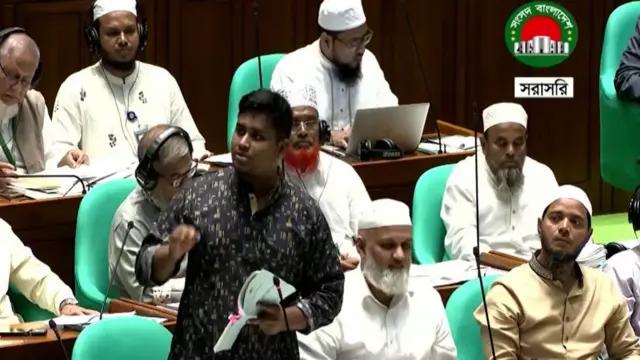 জাতীয় নাগরিক পার্টি'র (এনসিপি) সংসদ সদস্য হাসনাত আবদুল্লাহ