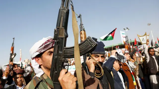  যুক্তরাষ্ট্রের হামলার প্রতিবাদে ইয়েমেনের রাজধানী সানাসহ বিভিন্ন প্রদেশে ব্যাপক বিক্ষোভ হয়েছে